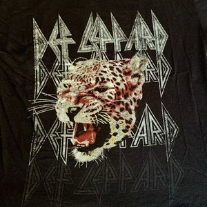 Def Leppard Graphic Tee Shirt Classic Rock Music Concert Band T-Shirt Mens Shirt